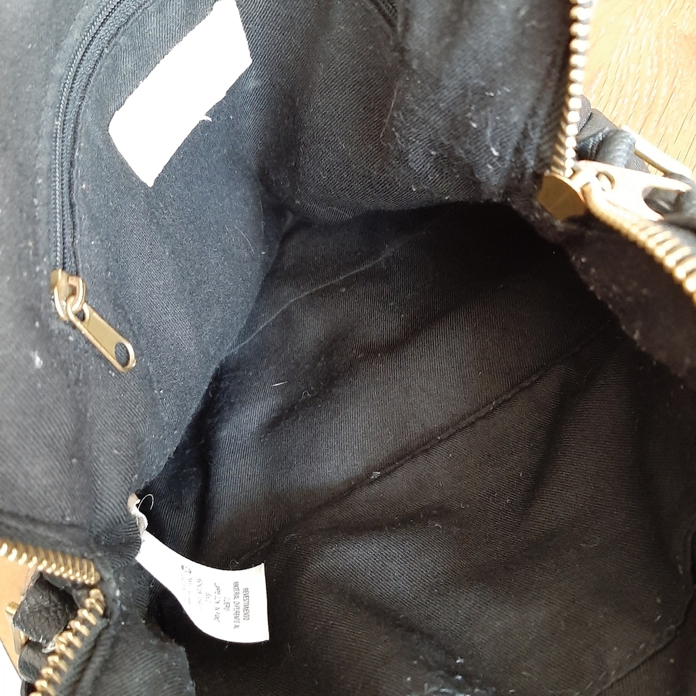 Universal Thread Black Adjustable Crossbody Purse - image 8